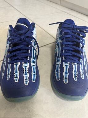 Kobe 5 Xray boys size 4Y